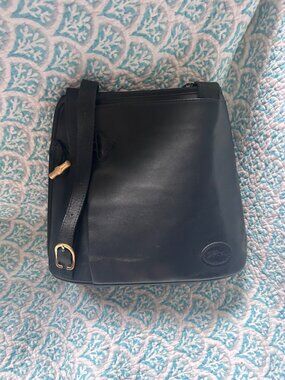 Longchamp Black Leather Crossbody Messenger Bag Gold Hardware Adjustable Strap F